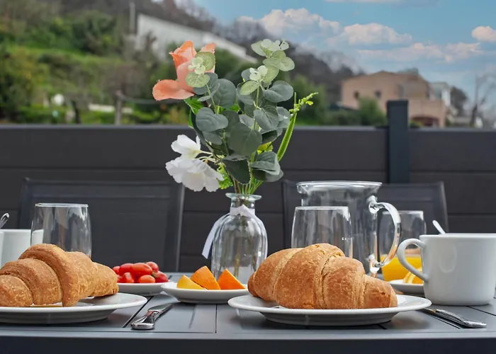 Vakantiehuis Acacias - Agreable Maison Mitoyenne - Jacuzzi - Parking Prive