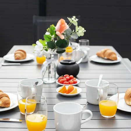 Acacias - Agreable Dans Maison - - Parking Prive 度假居 *