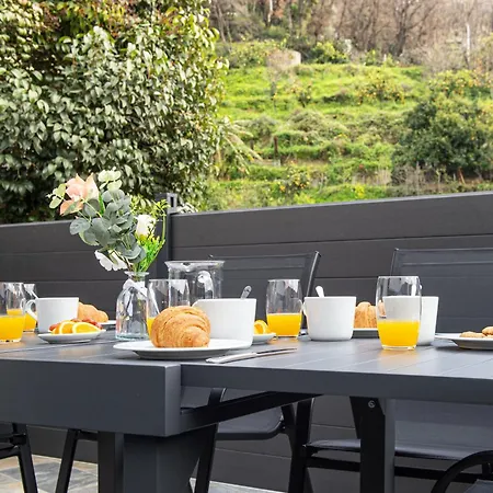 Acacias - Agreable Dans Maison - - Parking Prive 芒通