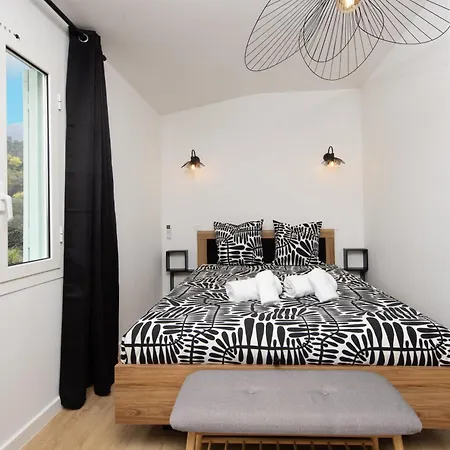 度假居 Acacias - Agreable Dans Maison - - Parking Prive *