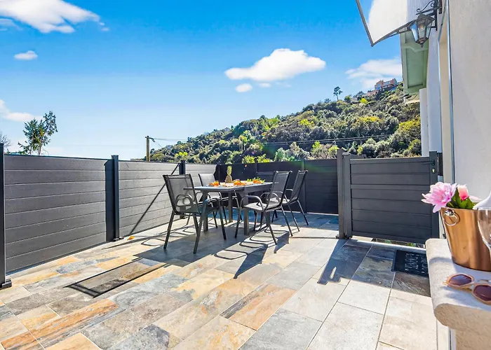 Acacias - Agreable Maison Mitoyenne - Jacuzzi - Parking Prive 펜션 *